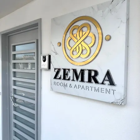 Zemra Room&apartment 3*