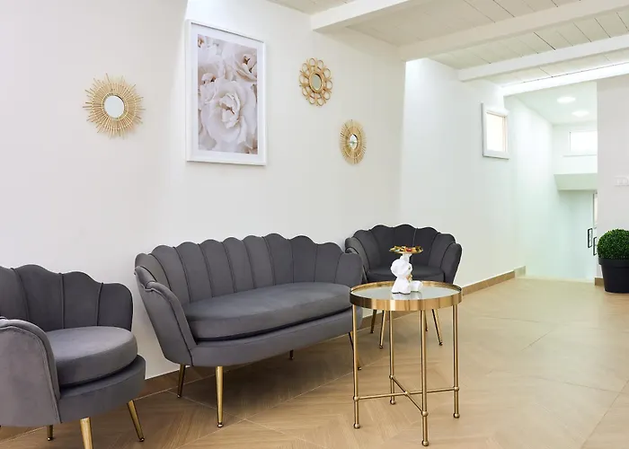 Πανσιόν Zemra Room&apartment Πομπηία